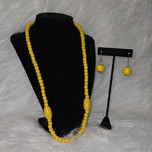 Elegant Yellow Beaded Necklace and Earring Set